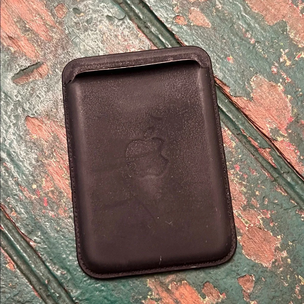 Apple Black Leather Card Holder